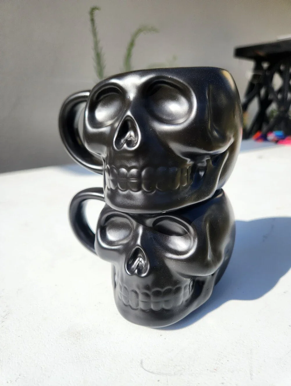 NEW Skull Mug Set of 2 Coffee Mugs Dia De Los Muertos Skulls Halloween Stoneware